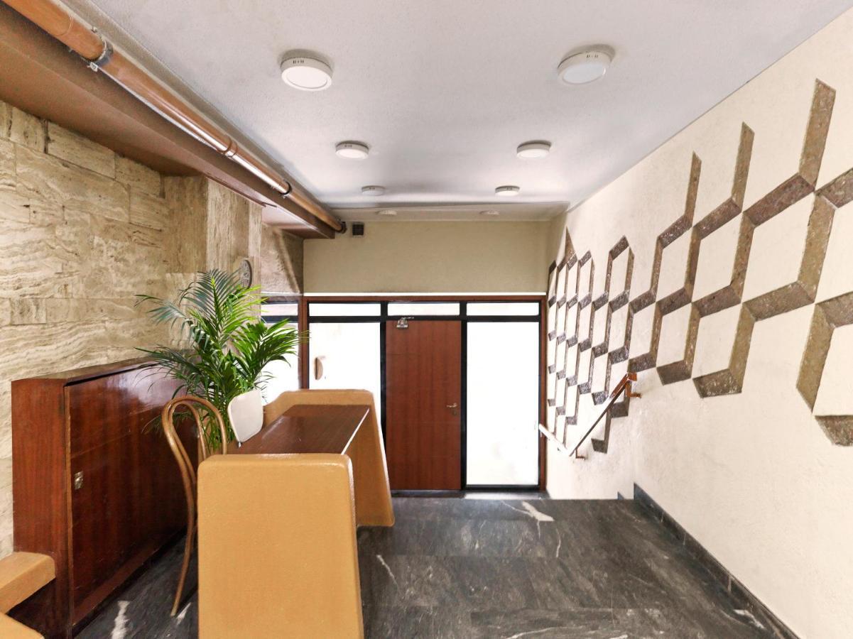 Newly Renovated Apartment In The Heart Of Athens Exterior photo